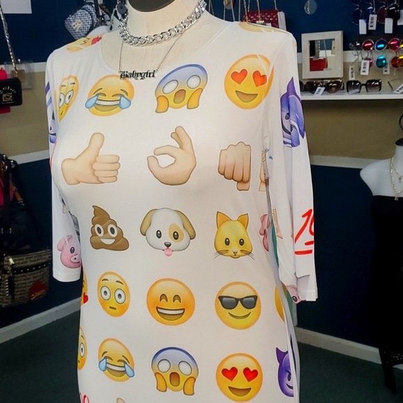🔥  Emoji Bodycon!! 🔥 - Picture 3 of 5